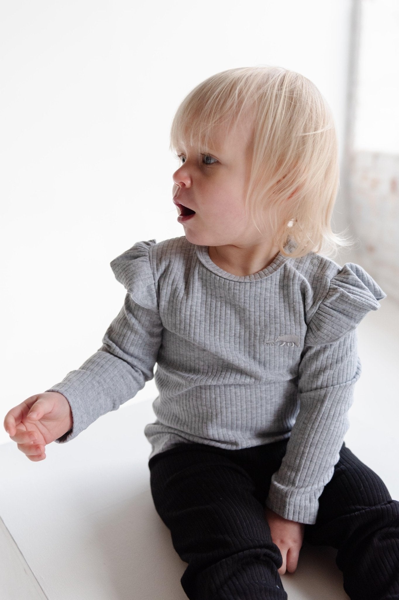 Grey Frill Ribbed Long Sleeve Top - ClayBearOfficial 